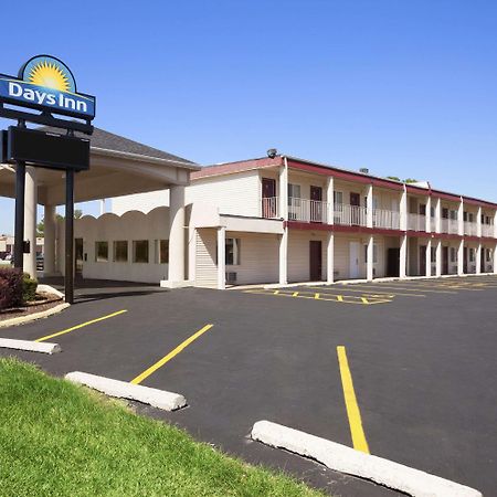 Days Inn By Wyndham Champaign/Urbana Экстерьер фото