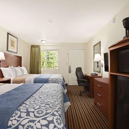 Days Inn By Wyndham Champaign/Urbana Экстерьер фото