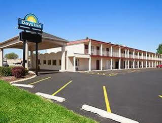 Days Inn By Wyndham Champaign/Urbana Экстерьер фото